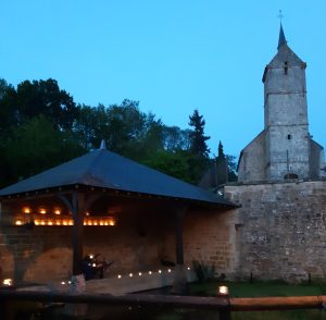 église et lavoir