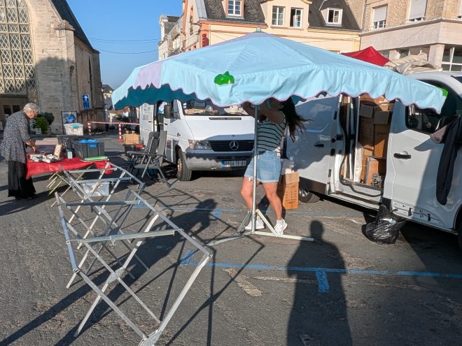 Marché d'Argentan : la débale !