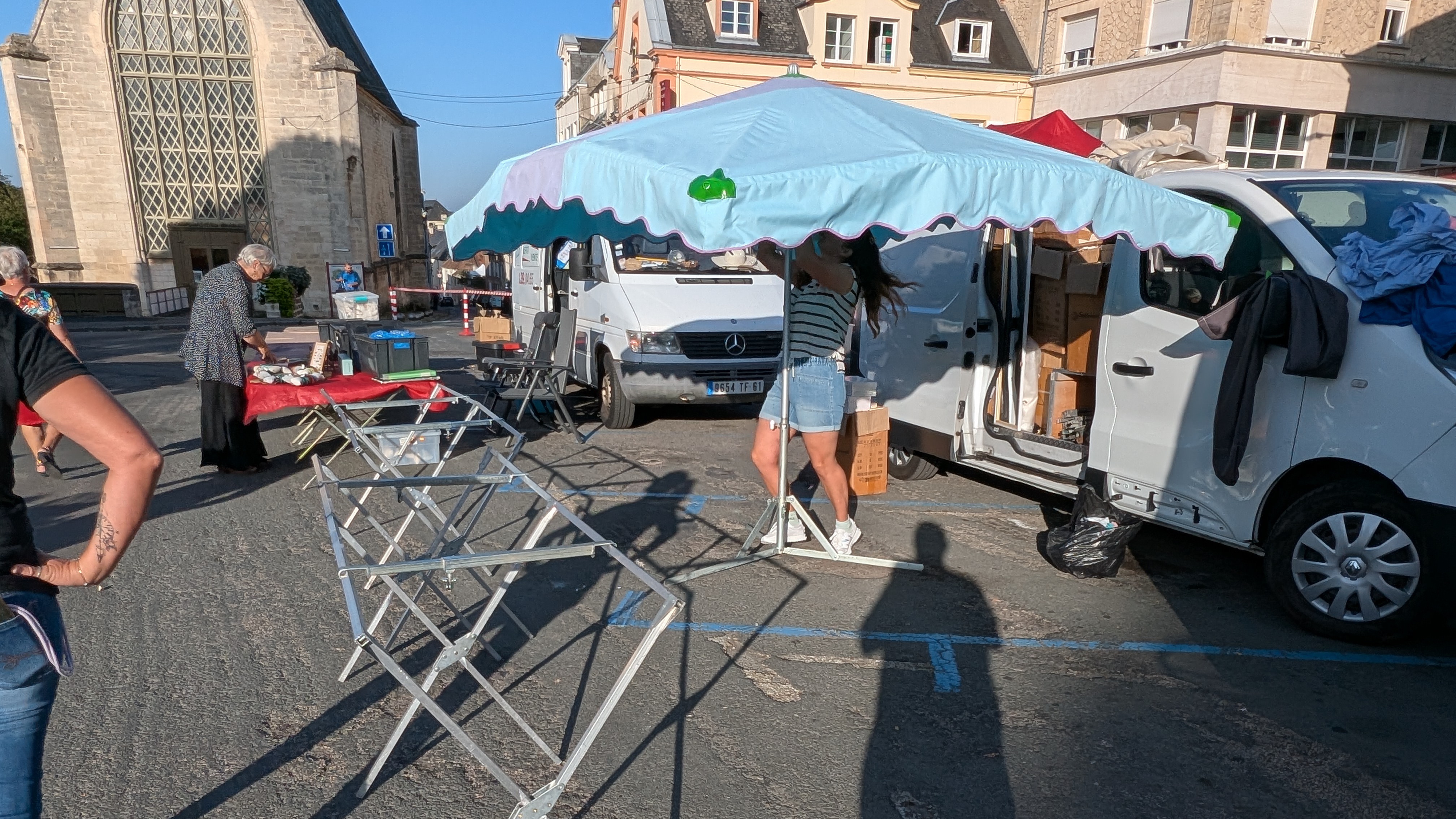 Marché d'Argentan : la débale !