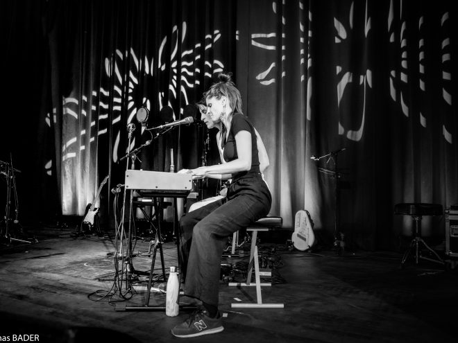 Pauline Roth - Laisse chanter les filles